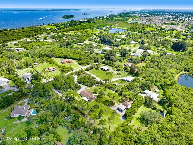 $685,000 | 6570 Whispering Pines Lane, Grant, FL 32949