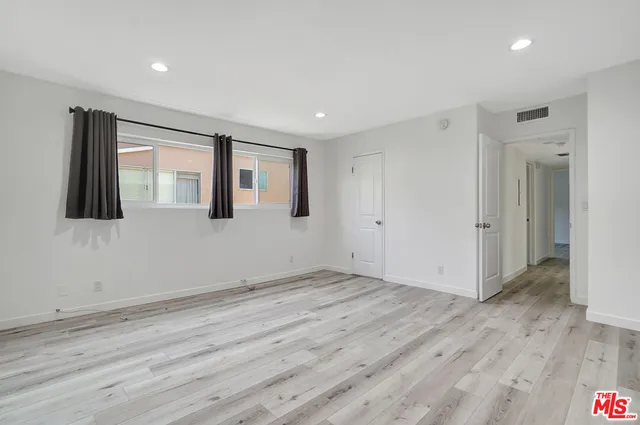 $3,275 | 10823 Camarillo Street, North Hollywood, CA 91602