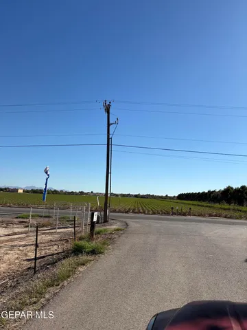 $525,000 | 7015 McNutt Road, Anthony, NM 88021