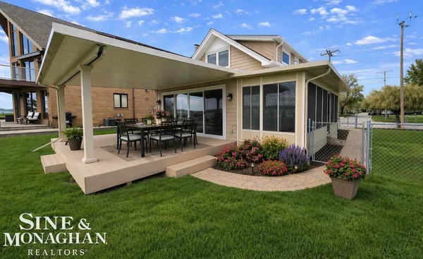$680,000 | 2008 East Park Drive, Algonac, MI 48001