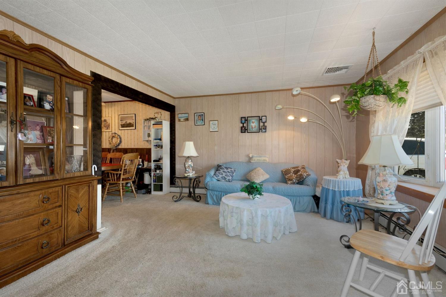 25 Clausen Road Edison, NJ 08817 - Photo 3 of 21 Gallery Image 3