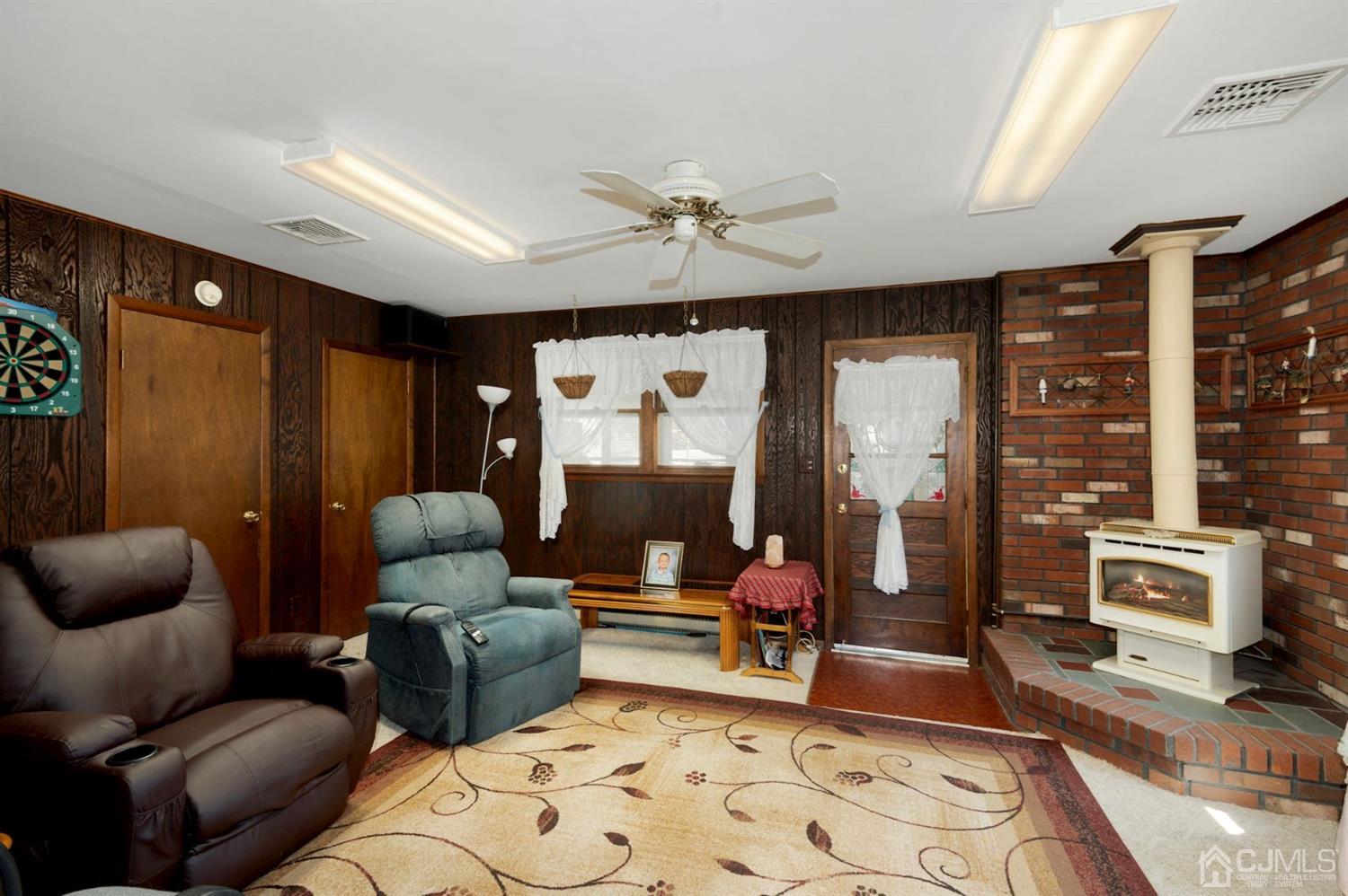 25 Clausen Road Edison, NJ 08817 - Photo 8 of 21 Gallery Image 8