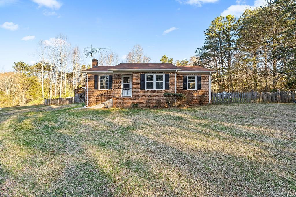 968 Mud Street Concord, VA 24538 - Photo 2 of 47