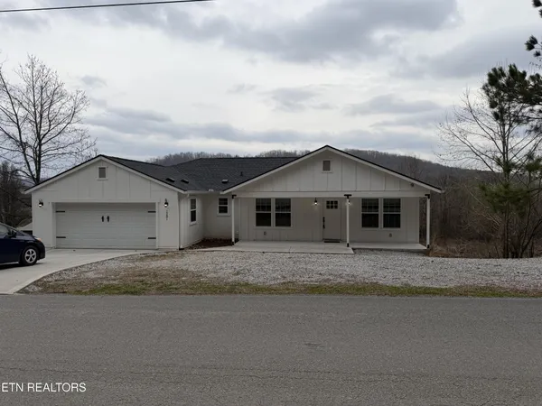 $2,500 | 1281 Swan Pond Cir Road, Harriman, TN 37748