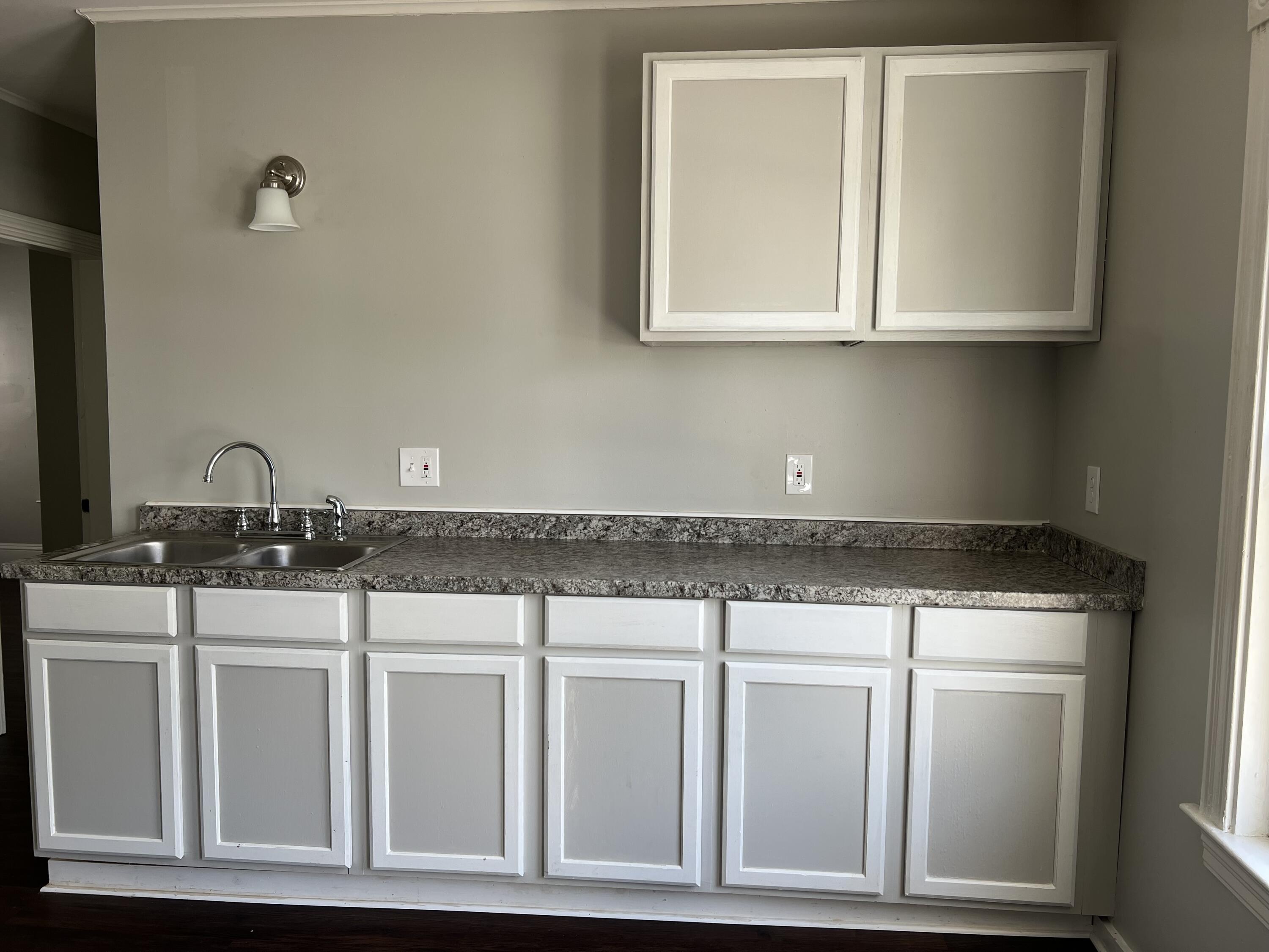 25 Elm Street Lewiston, ME 04240 - Photo 3 of 21 25 Elm St