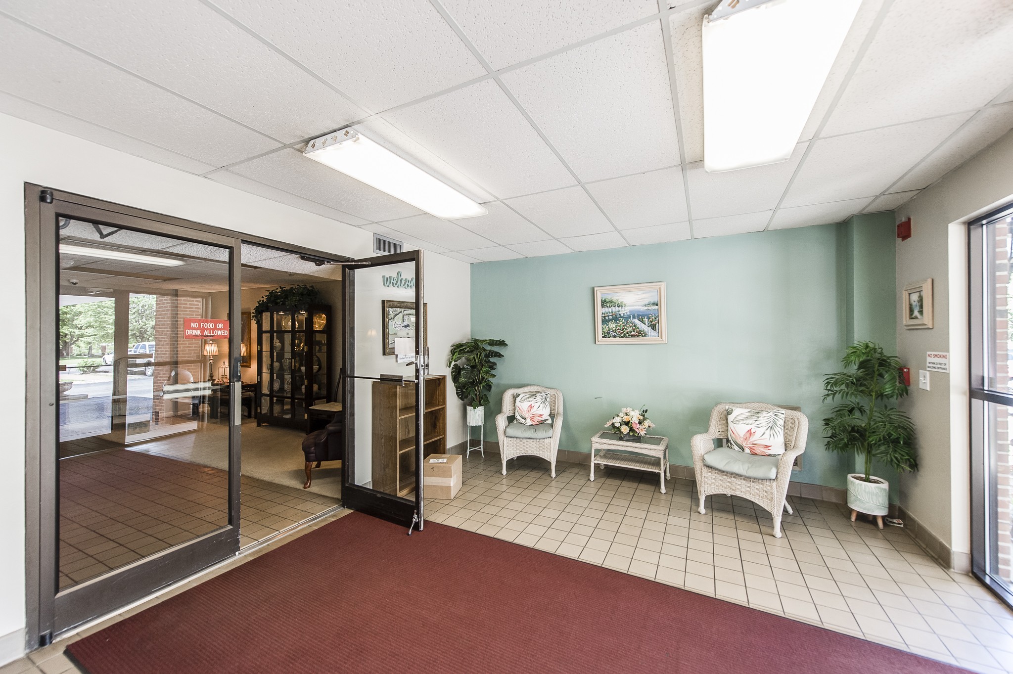 200 Sanders Ferry Road, Unit 2103 Hendersonville, TN 37075 - Photo 8 of 53 a living room with furniture