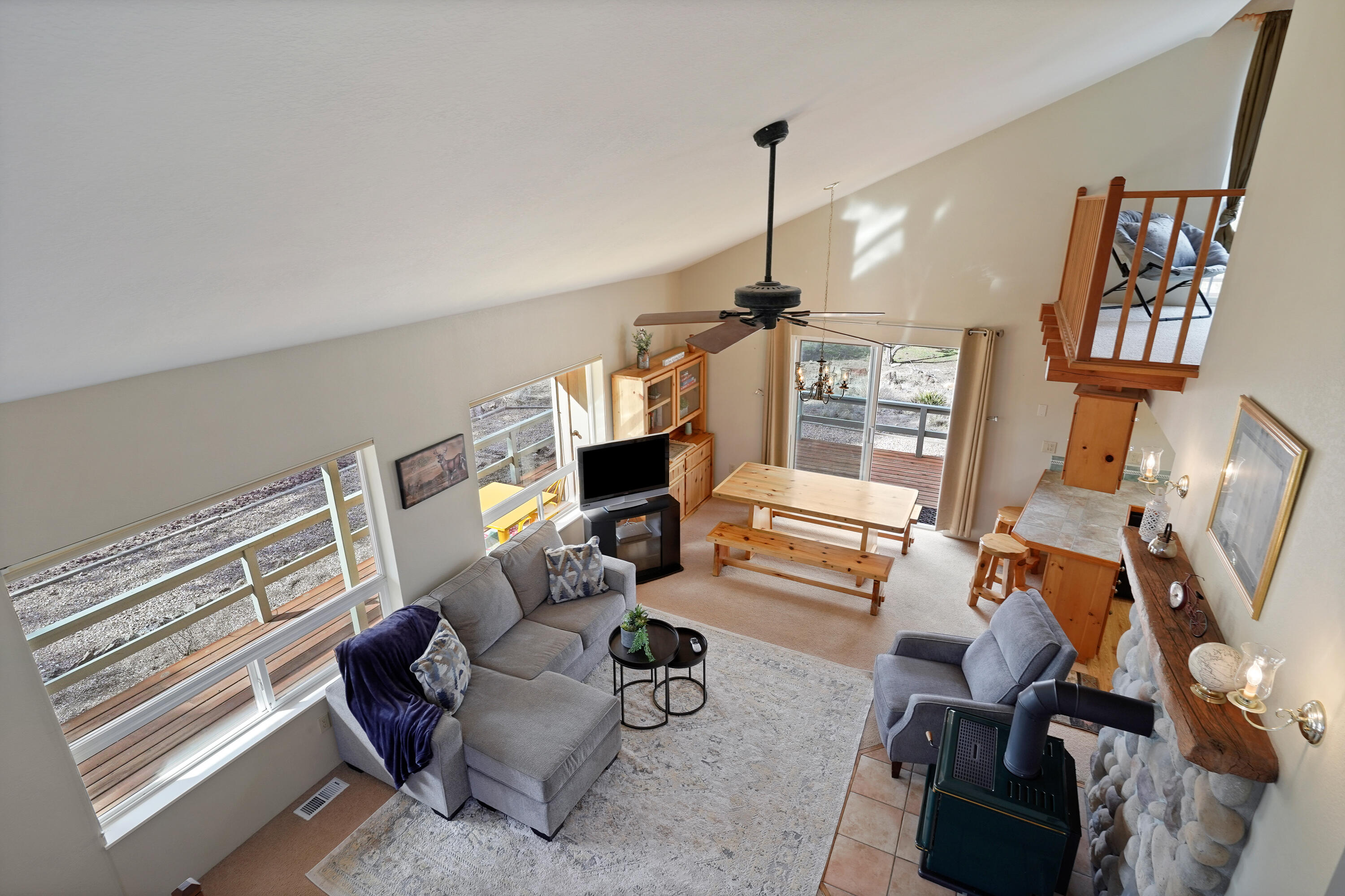 14609 Southwest Maverick Road Terrebonne, OR 97760 - Photo 23 of 33 View from above