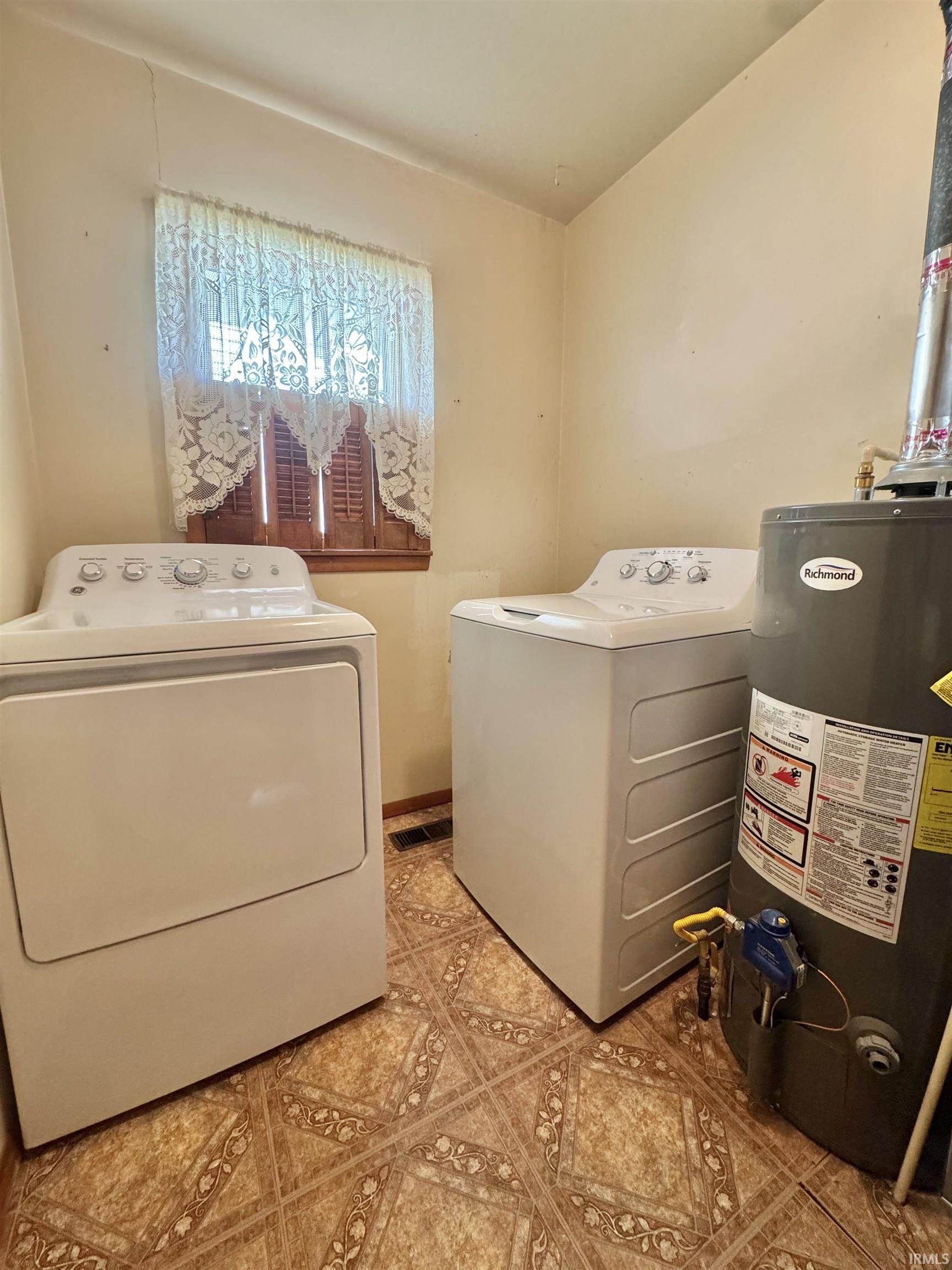 349 Northwest I Street Linton, IN 47441 - Photo 8 of 14