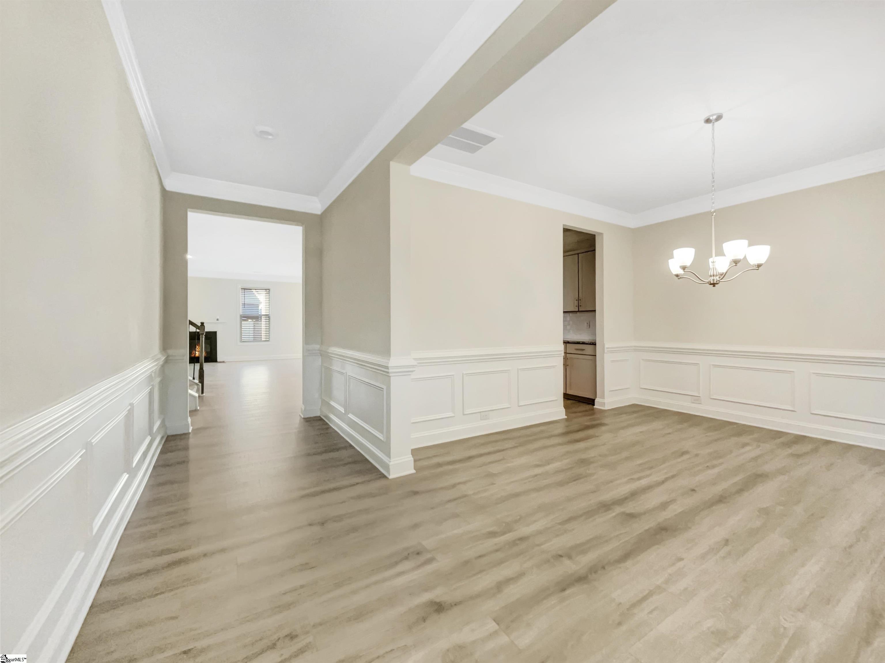 405 Raleighwood Lane Simpsonville, SC 29681 - Photo 12 of 36 Gallery Image 12