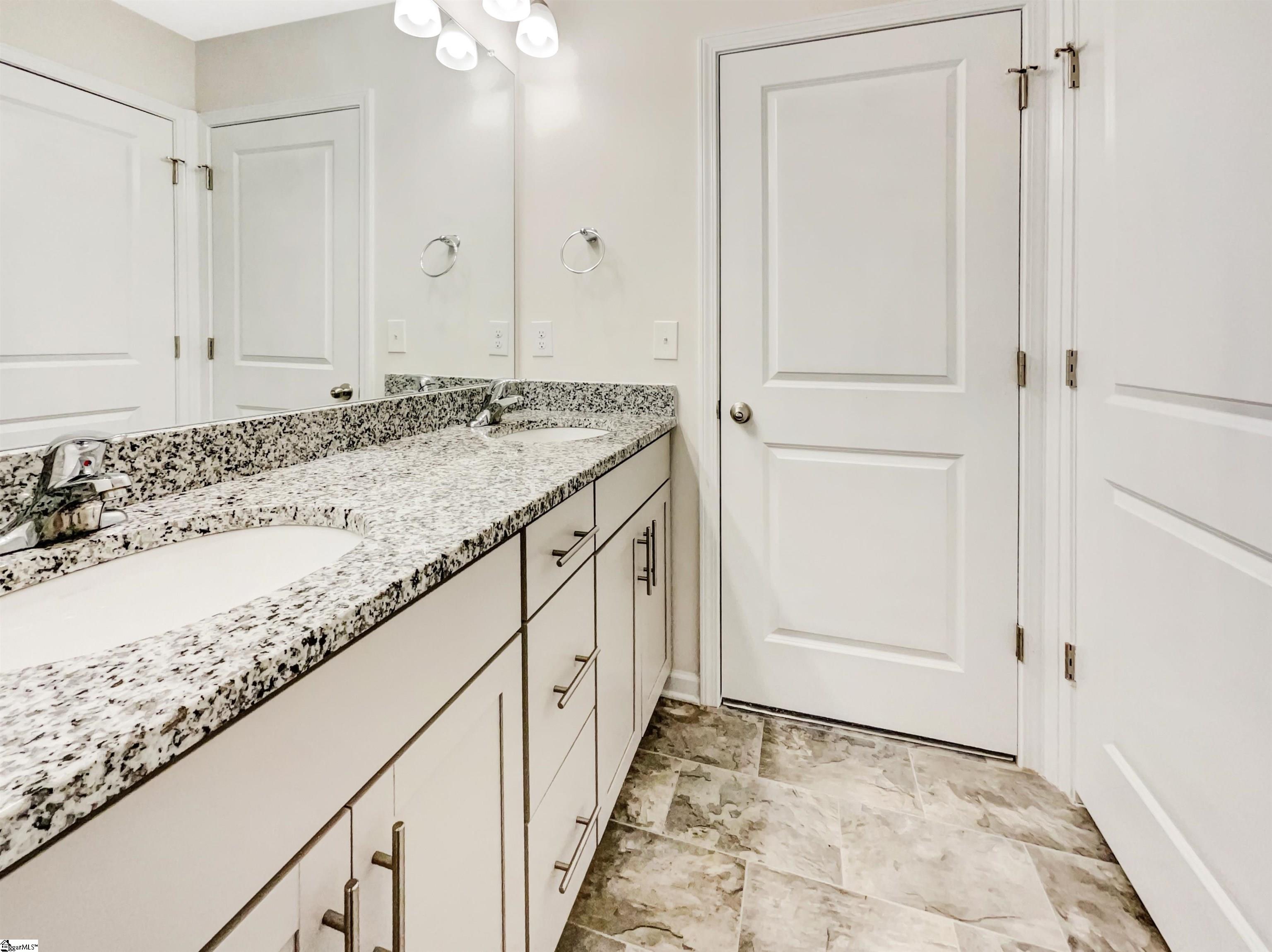 405 Raleighwood Lane Simpsonville, SC 29681 - Photo 36 of 36 Gallery Image 36