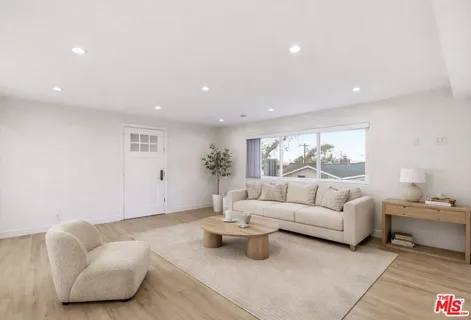 $1,249,000 | 2442 South Coast Highway, Unit 5, Laguna Beach, CA 92651
