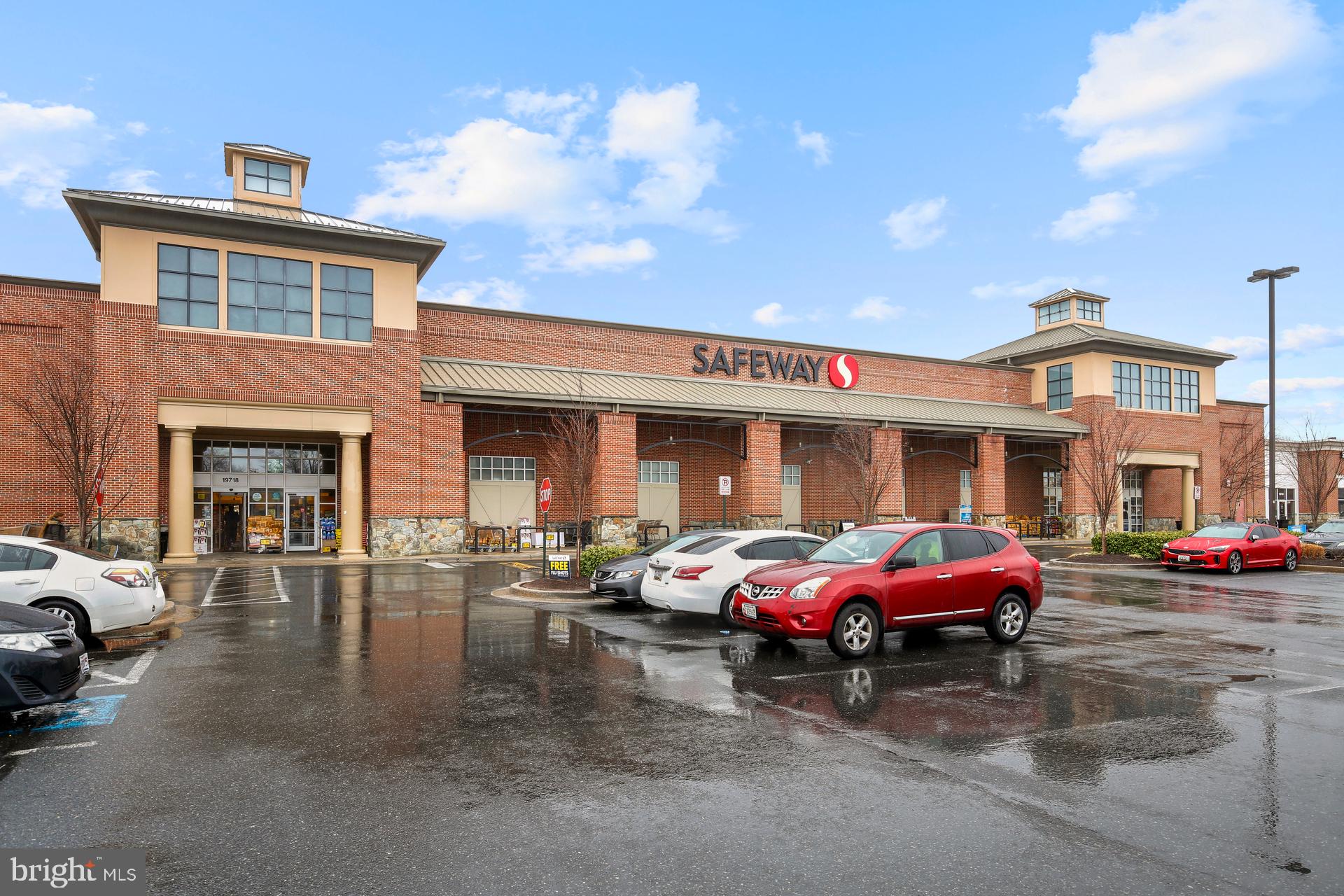 19924 Wyman Way Germantown, MD 20874 - Photo 35 of 47 a patio with a table and chairs and a barbeque