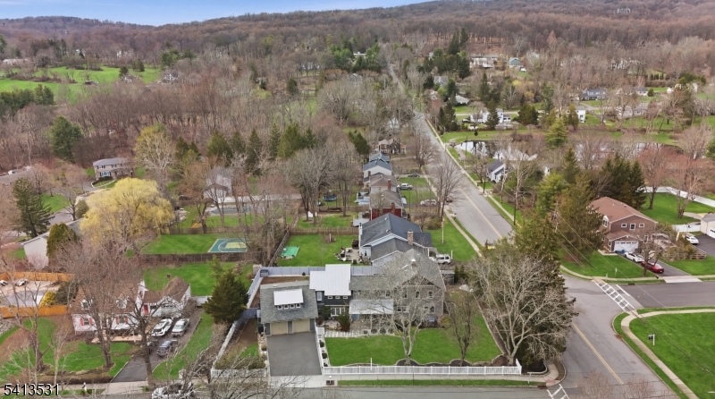 48 Maple Avenue Mendham, NJ 07945 - Photo 4 of 46