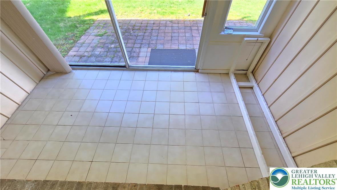 194 Springhouse Road Allentown, PA 18104 - Photo 27 of 34 Enclosed patio