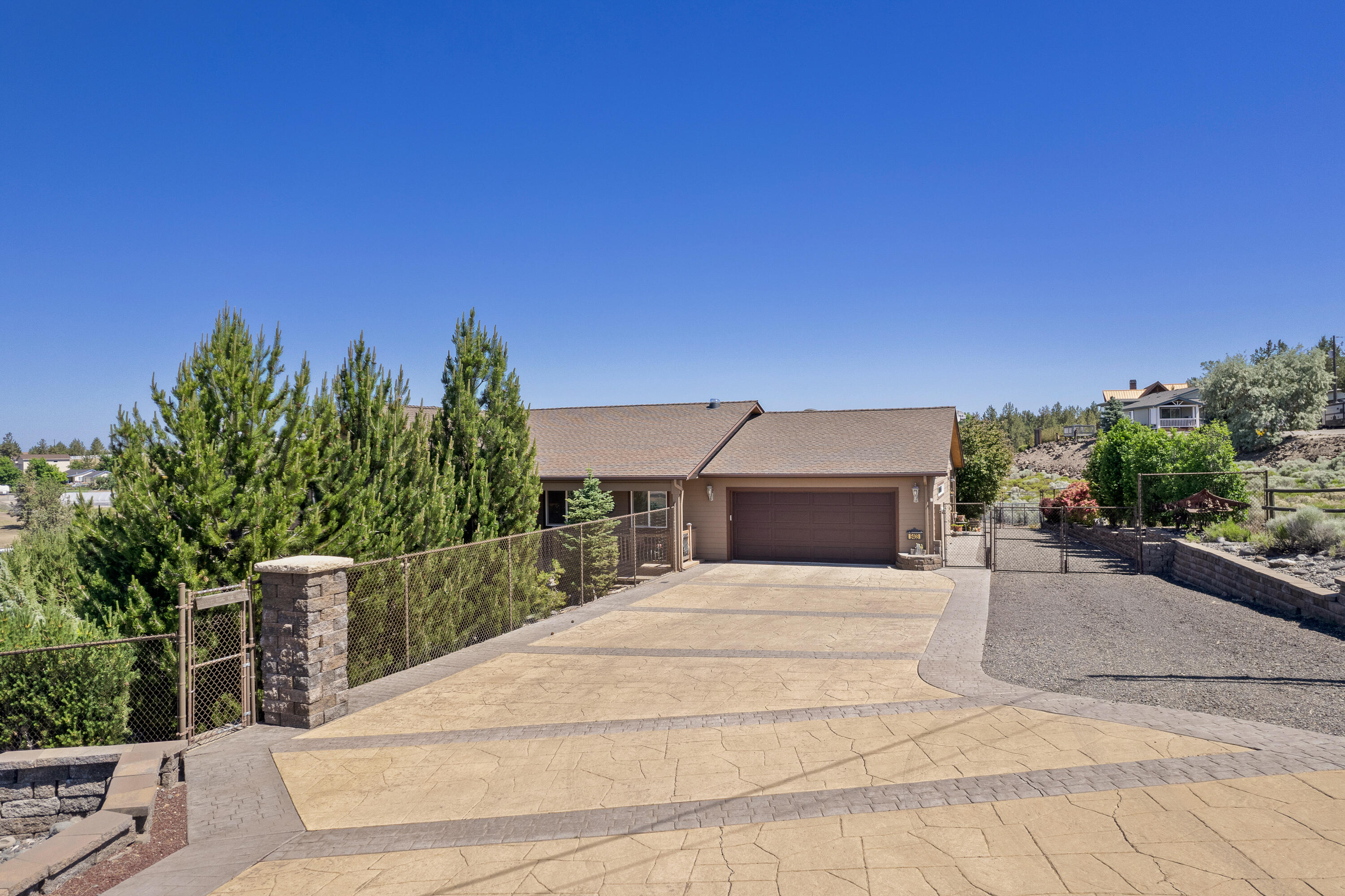 9403 Southwest Panorama Road Terrebonne, OR 97760 - Photo 13 of 51 Expansive paver driveway.