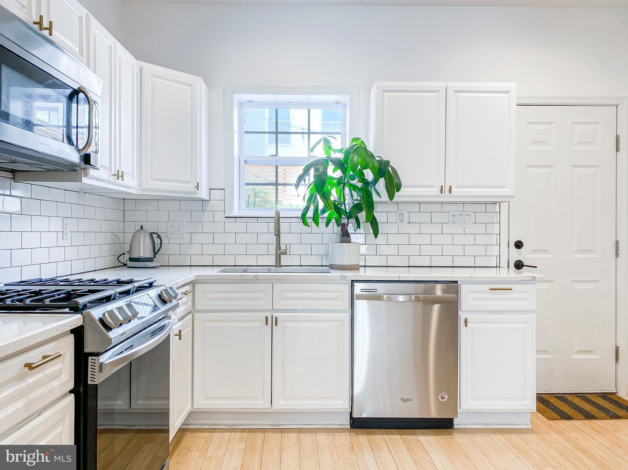 1721 Federal Street Philadelphia, PA 19146 - Photo 13 of 48 Kitchen