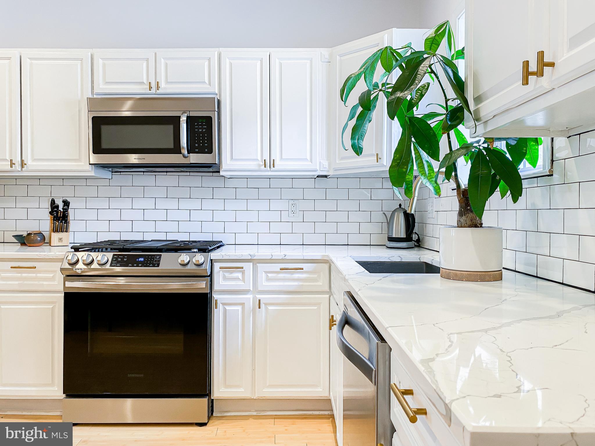 1721 Federal Street Philadelphia, PA 19146 - Photo 15 of 48 Kitchen
