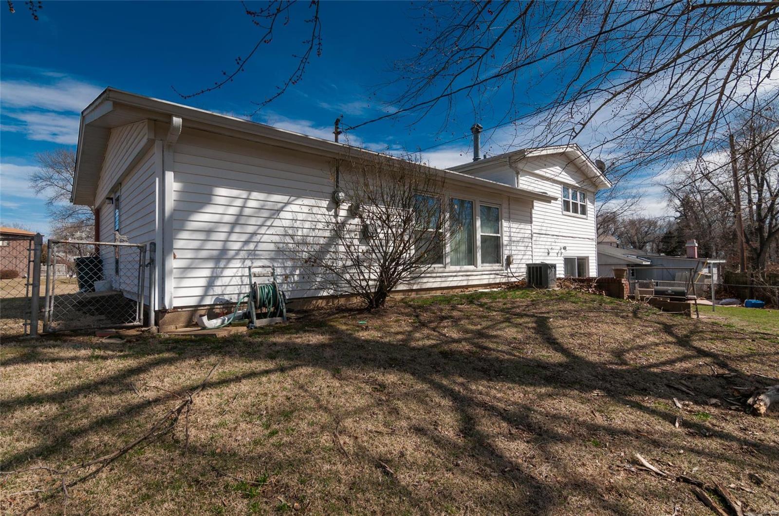 214 Mc Knight Road Fairview Heights, IL 62208 - Photo 22 of 24 Gallery Image 22
