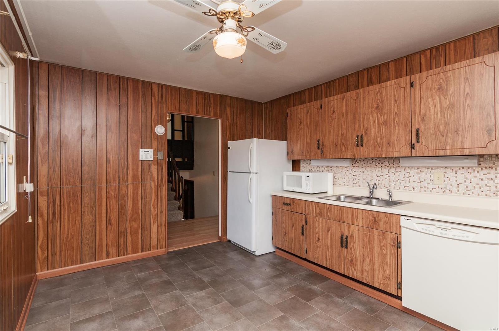 214 Mc Knight Road Fairview Heights, IL 62208 - Photo 7 of 24 Gallery Image 7