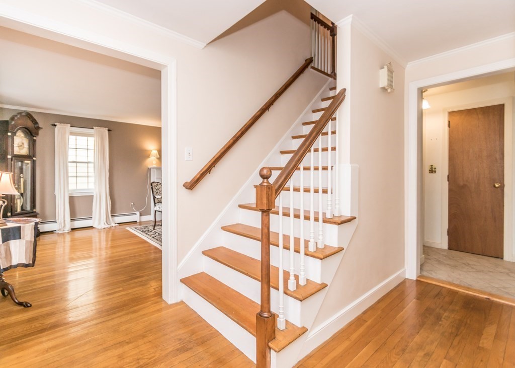21 Brigham Road Waltham, MA 02453 - Photo 4 of 30 Gallery Image 4