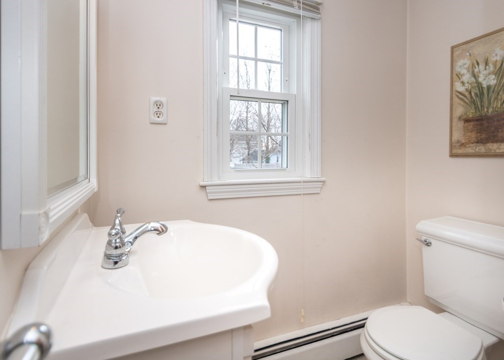 21 Brigham Road Waltham, MA 02453 - Photo 10 of 30 Gallery Image 10