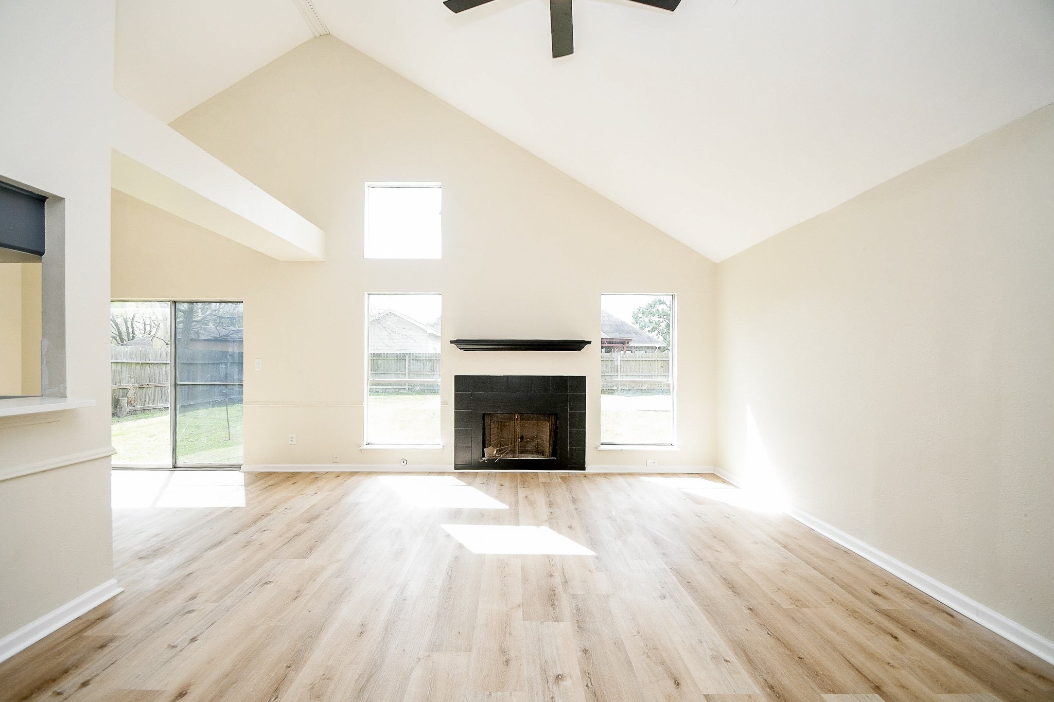 1224 Sagebrush Street Angleton, TX 77515 - Photo 11 of 20