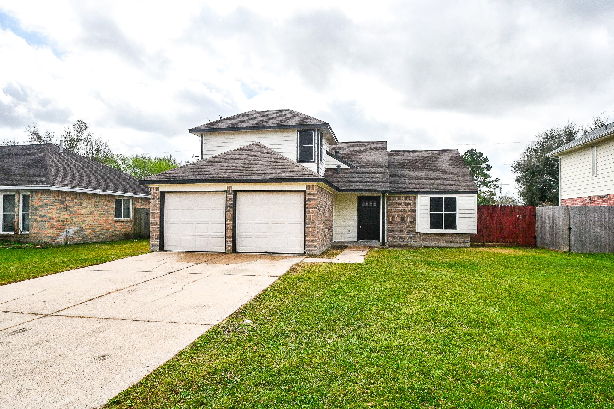 1224 Sagebrush Street Angleton, TX 77515 - Photo 2 of 20