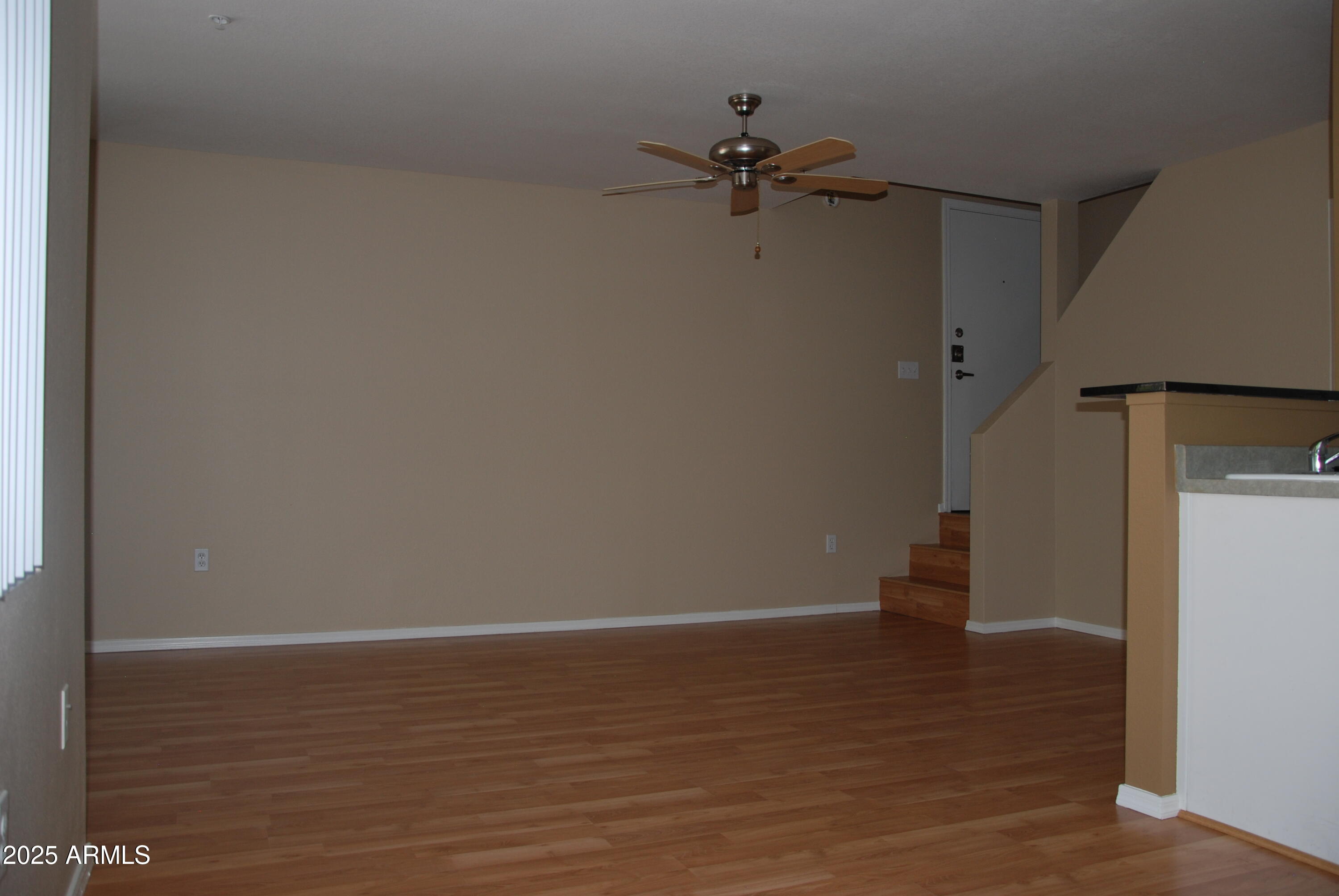 1701 East Colter Street, Unit 5 Phoenix, AZ 85016 - Photo 4 of 14 DSC_0008