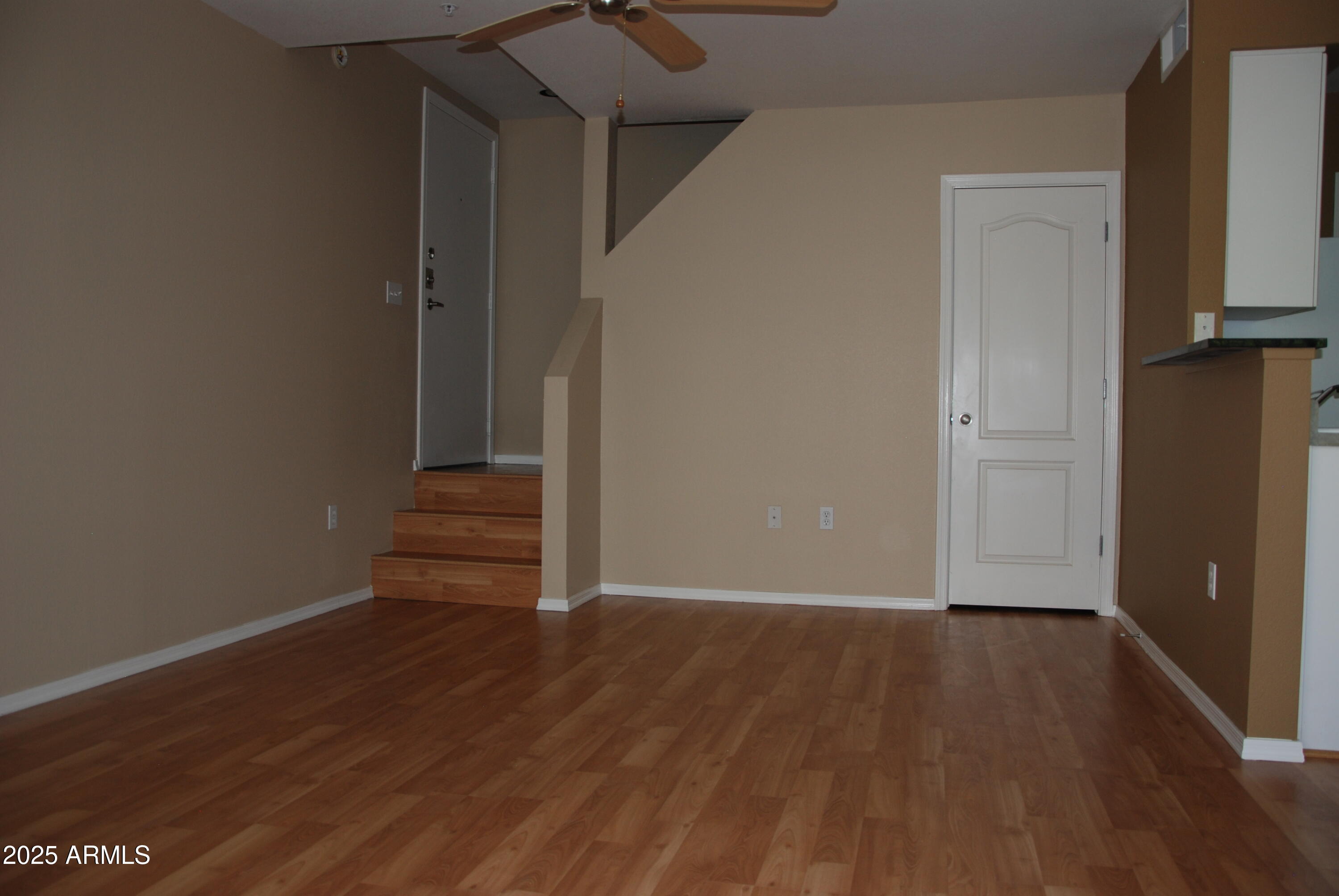 1701 East Colter Street, Unit 5 Phoenix, AZ 85016 - Photo 5 of 14 DSC_0009