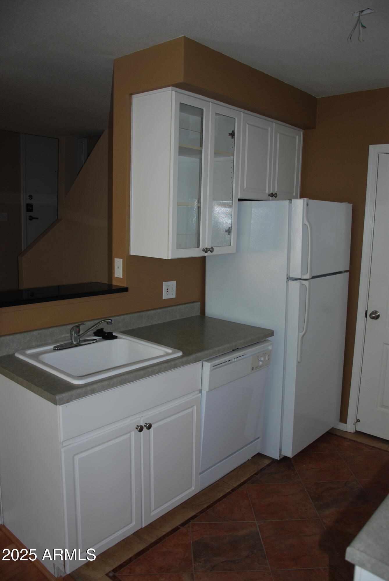 1701 East Colter Street, Unit 5 Phoenix, AZ 85016 - Photo 6 of 14 DSC_0004