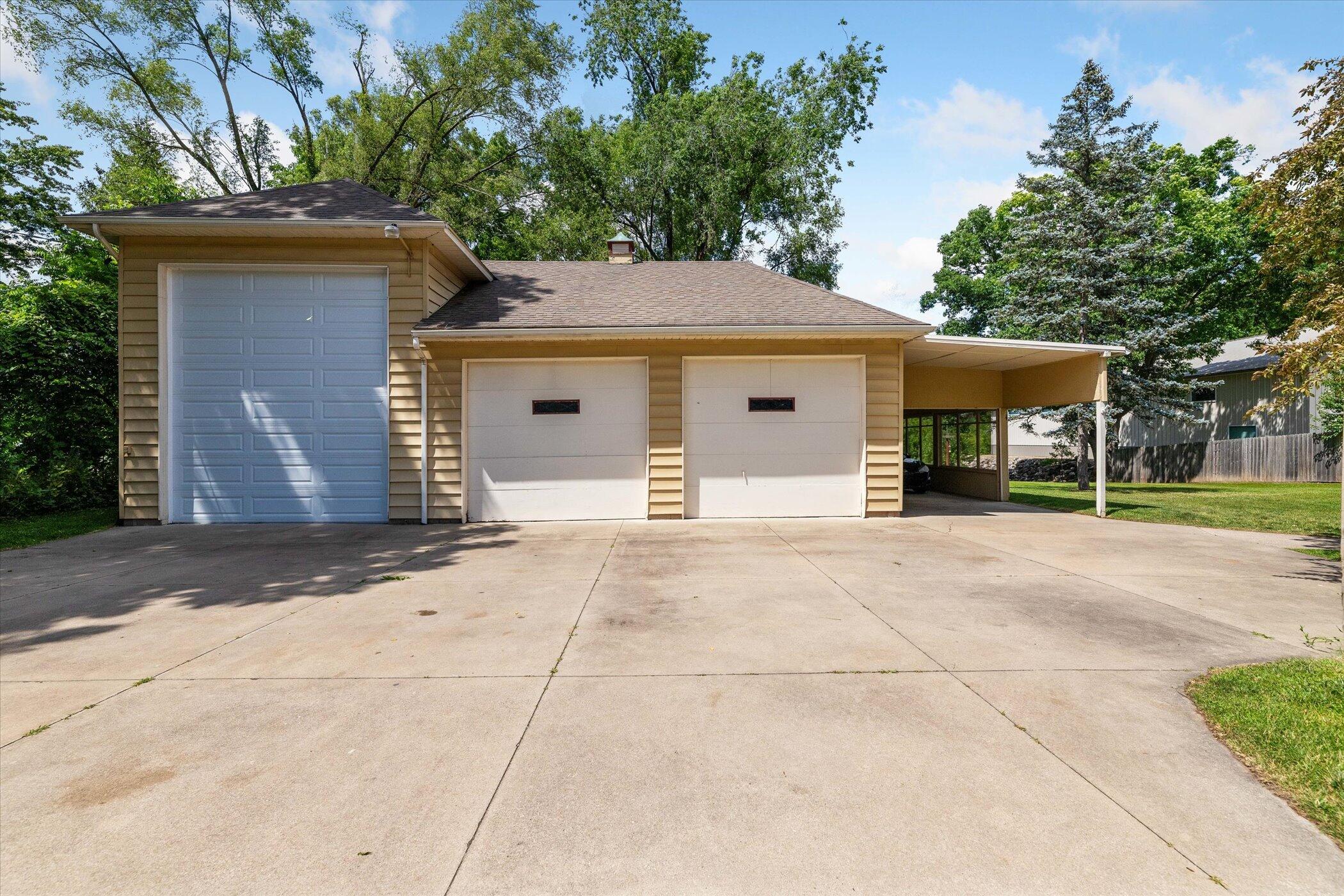 904 Schuring Road Portage, MI 49024 - Photo 6 of 77 51-904-Schuring-Rd-Portage-MI-49024-Wind
