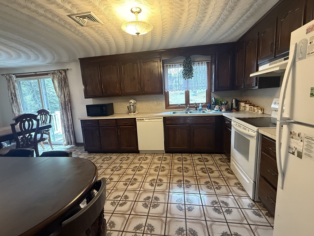 76 Jones Road Hopedale, MA 01747 - Photo 26 of 40 Gallery Image 26