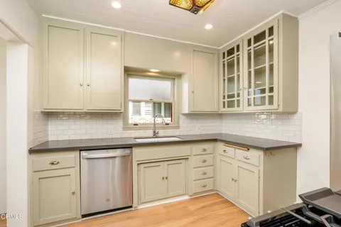 $6,500 | 847 South Los Robles Avenue, Pasadena, CA 91106