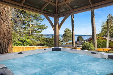 $1,995,000 | 13048 42nd Avenue Northeast, Seattle, WA 98125