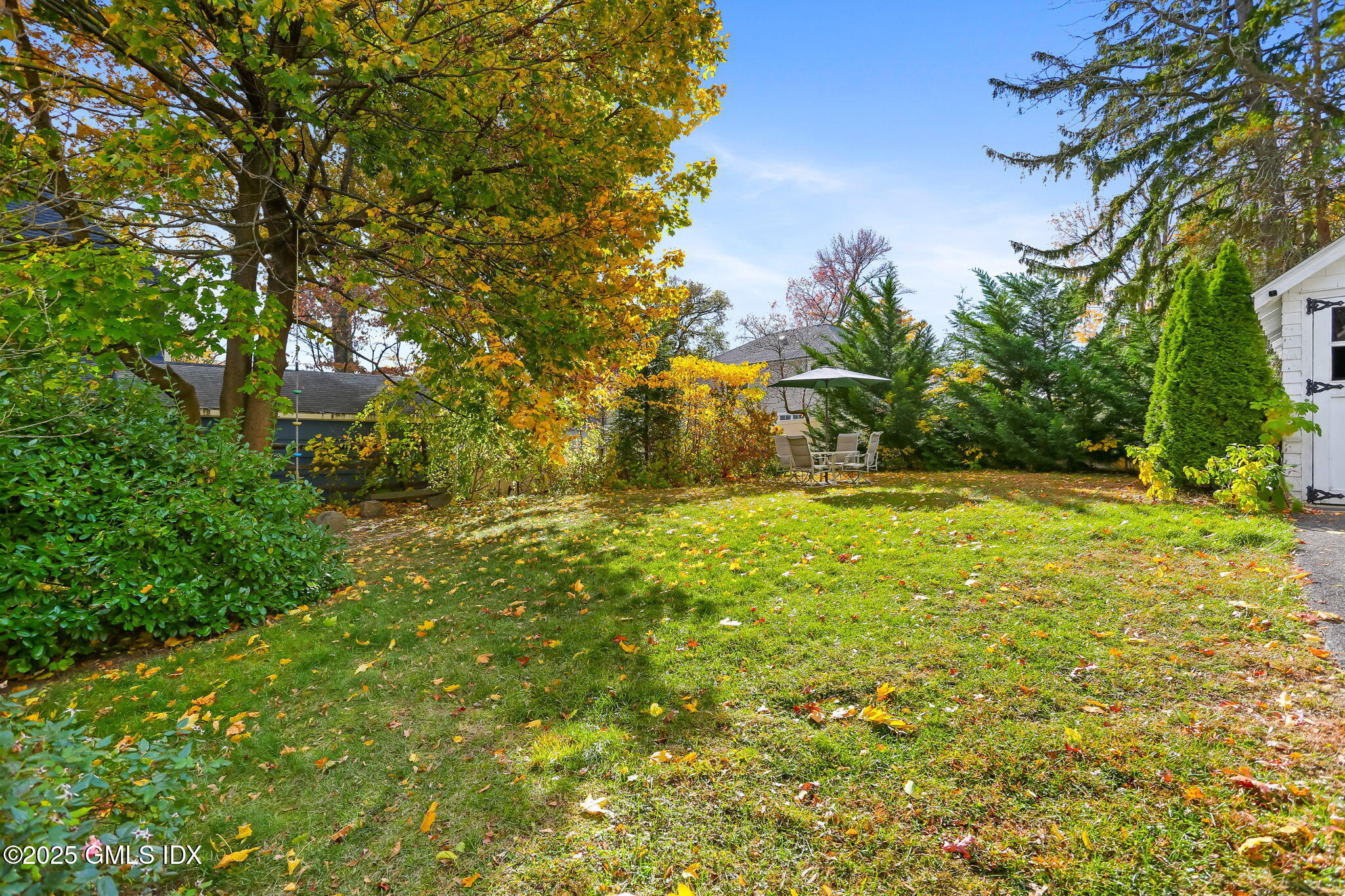 7 Highview Avenue Old Greenwich, CT 06870 - Photo 23 of 28 a view of yard with green space
