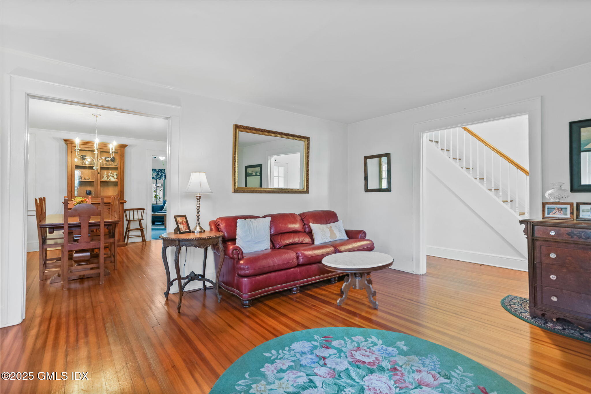 7 Highview Avenue Old Greenwich, CT 06870 - Photo 7 of 28 a living room with furniture and a wooden floor