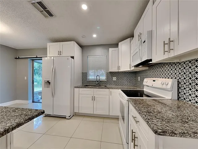 $1,700 | 6099 Colchester Avenue, Spring Hill, FL 34608