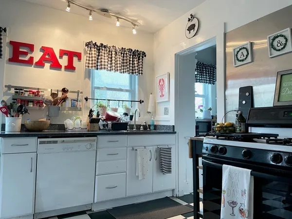 $3,250 | 51 Presentation Road, Unit 1, Boston, MA 02135