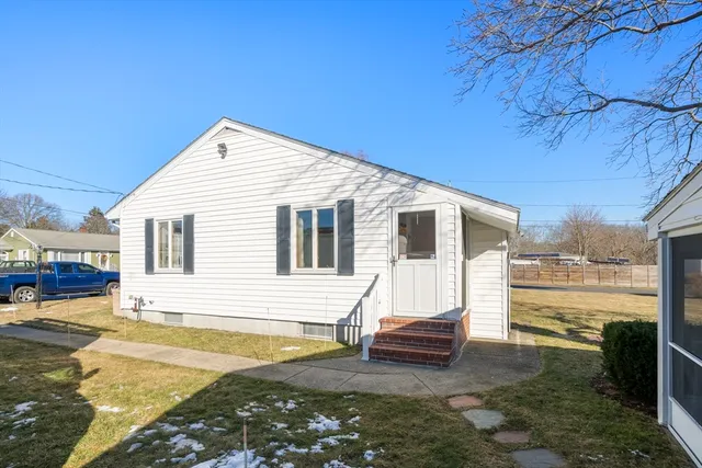 $529,900 | 9 Whitsbourgh Street, Taunton, MA 02780