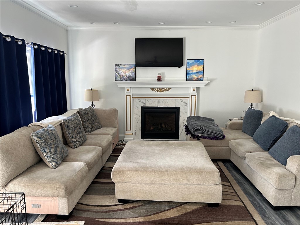 767 Latta Road Greece, NY 14612 - Photo 6 of 34 Living Room