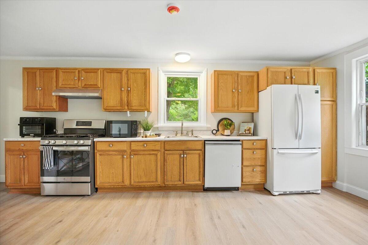 67 Tedford Road Topsham, ME 04086 - Photo 9 of 31 17-67 Tedford Rd_Topsham_ME-34