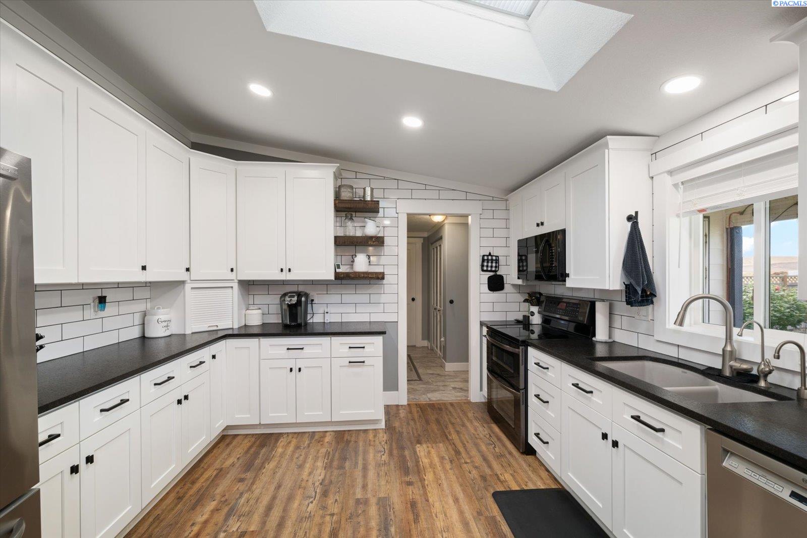 97403 East 382 Prairie Southeast Kennewick, WA 99338 - Photo 15 of 48 Gallery Image 15