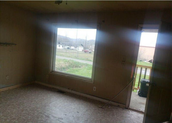 125 Ellenwood Road Middlesboro, KY 40965 - Photo 8 of 16 8