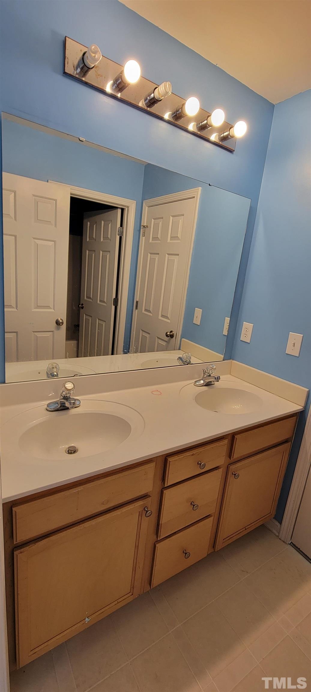 3120 Rendezvous Drive Raleigh, NC 27610 - Photo 13 of 15