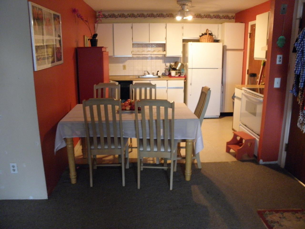 10 Strawberry Bank Road, Unit 11 Nashua, NH 03062 - Photo 3 of 14