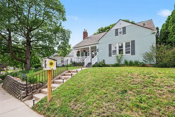 $299,900 | 1855 Philadelphia Avenue Southeast, Grand Rapids, MI 49507
