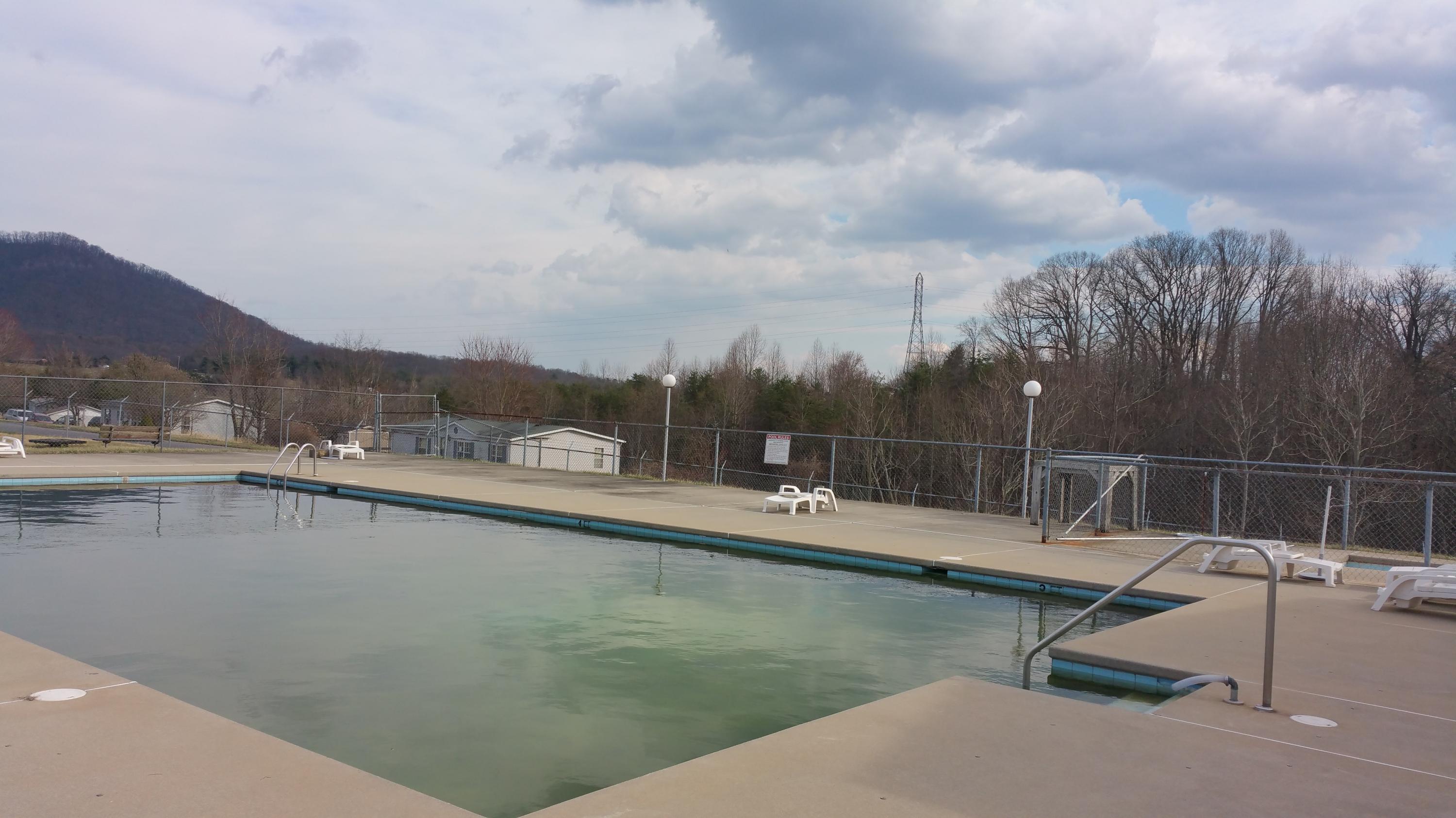 105 Indian Rose Road Vinton, VA 24179 - Photo 42 of 44 2015-03-17 16.59.43.jpg