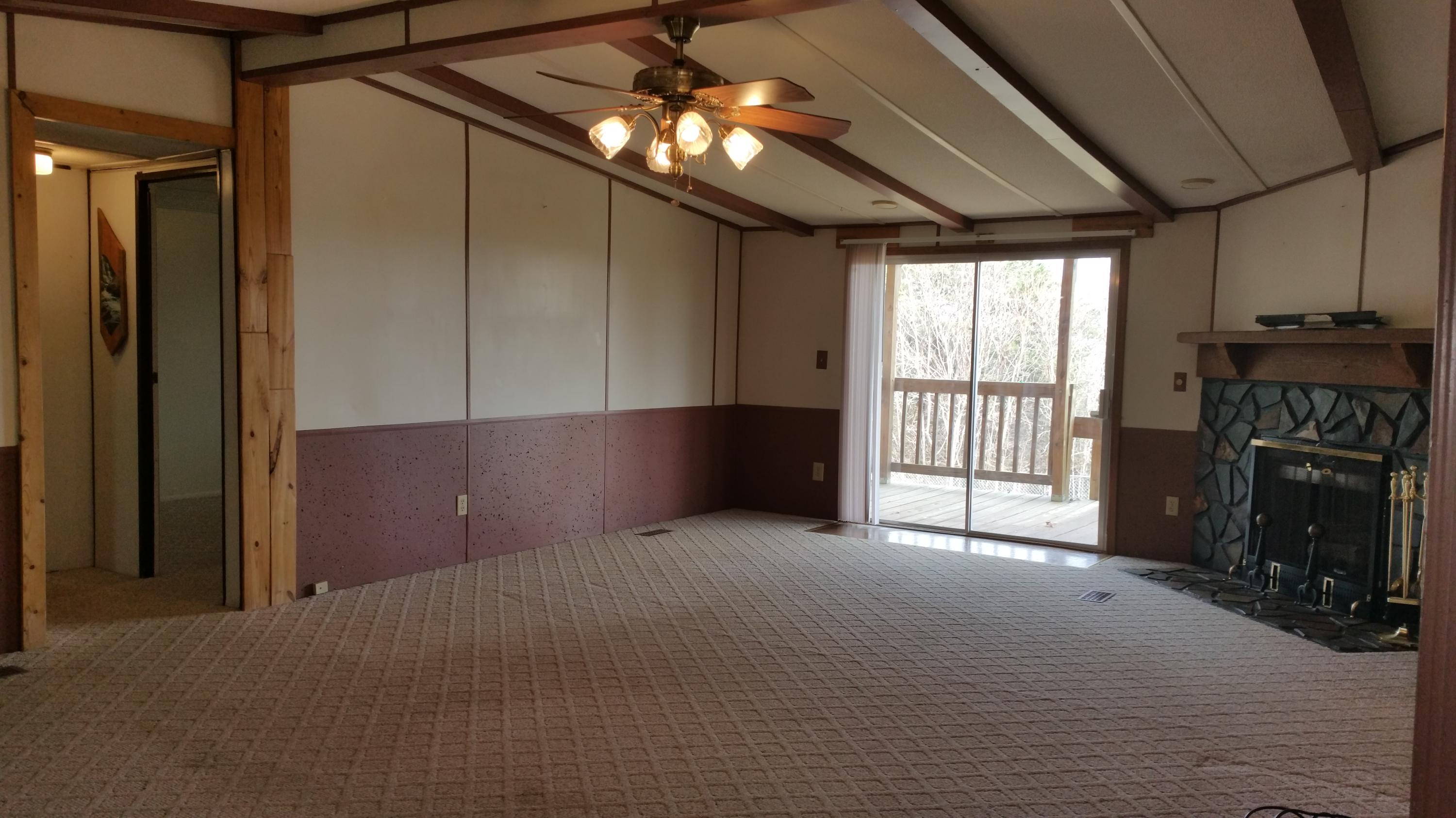 105 Indian Rose Road Vinton, VA 24179 - Photo 8 of 44 2015-03-17 16.17.30.jpg