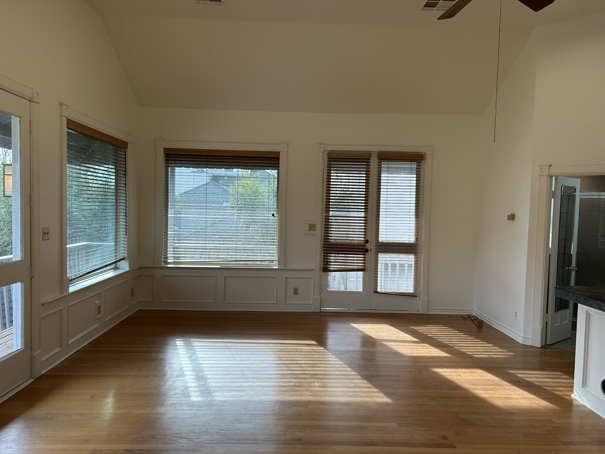 6016 Center Street, Unit A Houston, TX 77007 - Photo 7 of 15