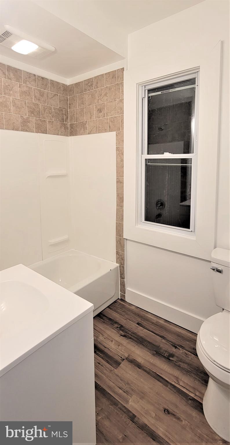 2144 Kutztown Road Reading, PA 19605 - Photo 12 of 27 BATHROOM